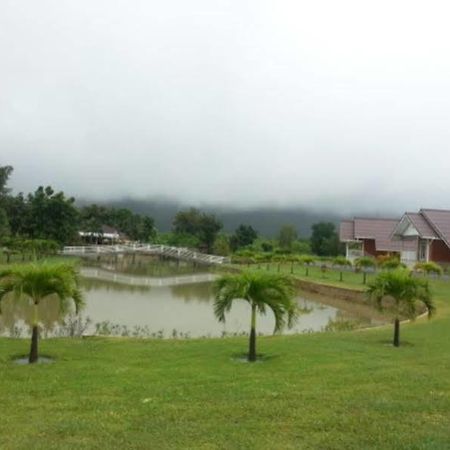 Palm Lodge Resort Nakhon Ratchasima Bagian luar foto